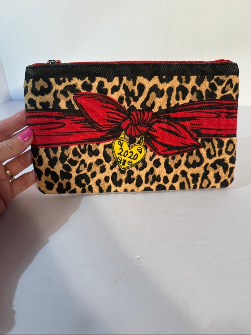 Brighton Cosmetic Pouch Red Heart Leopard Print 2020 Heart Liner Zipper Closure‎